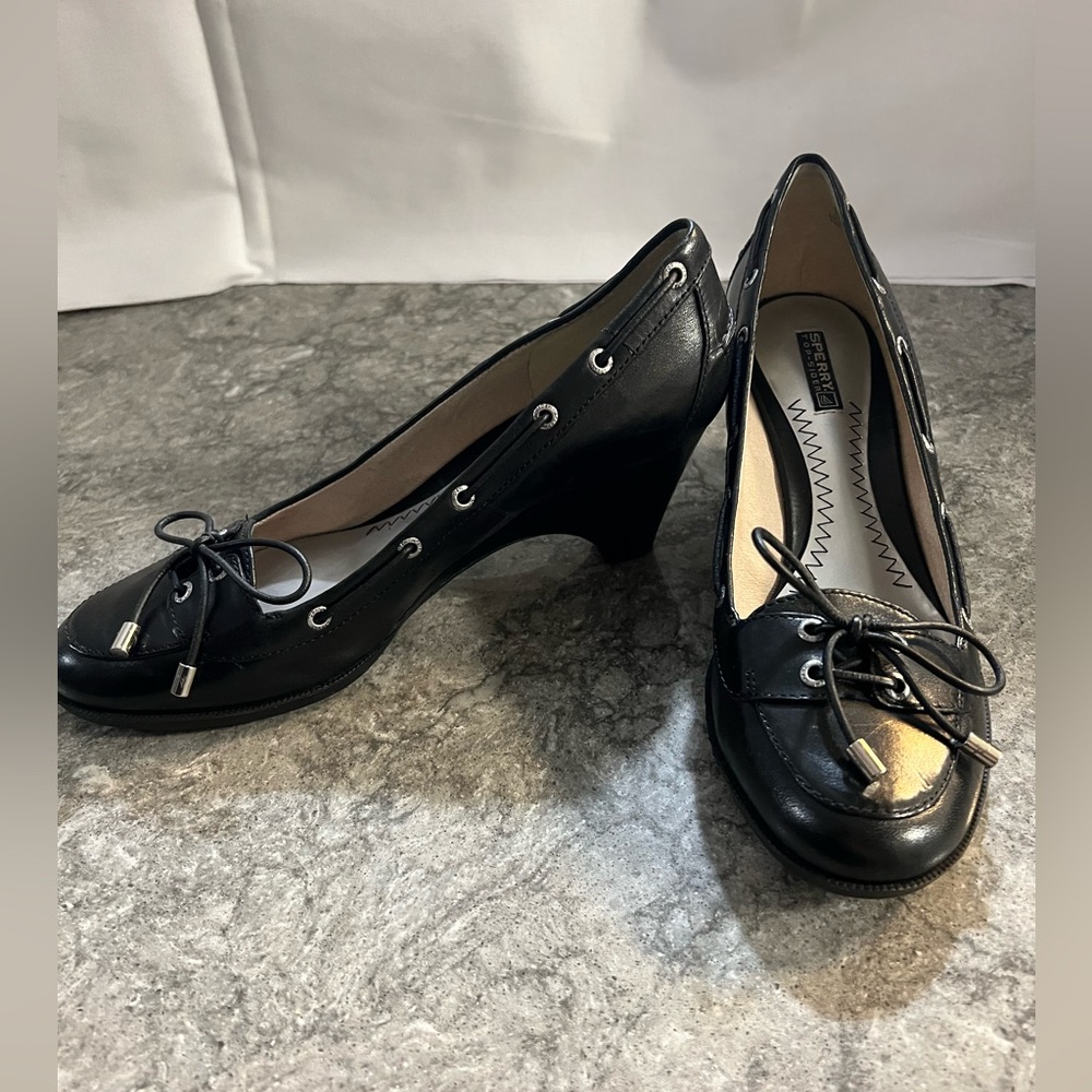 Sperry black leather wedges size 8